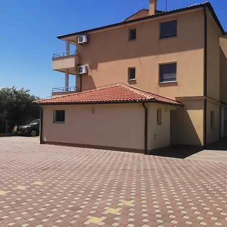Luka Apartment