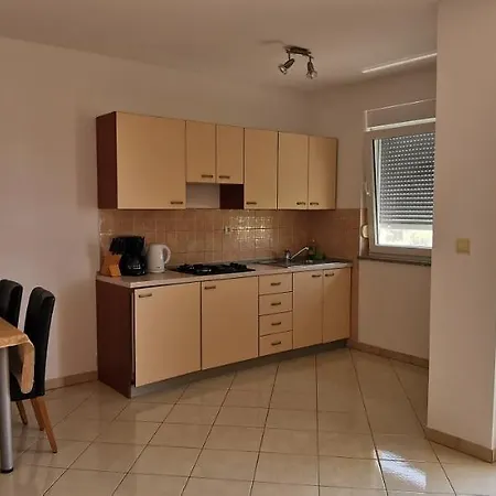 Apartment Luka Medulin