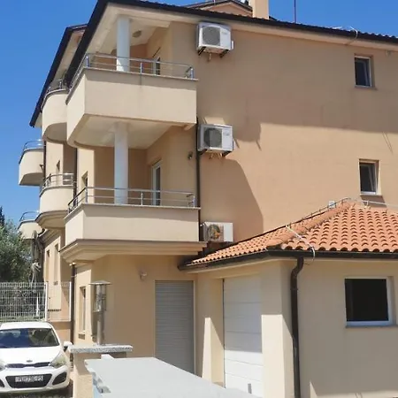 Luka Apartment Medulin
